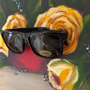 New Fossil Sunglasses ( never worn)